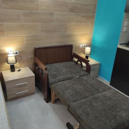 G M 2 Rooms Kentro In The Heart Of The City Larissa Exterior foto