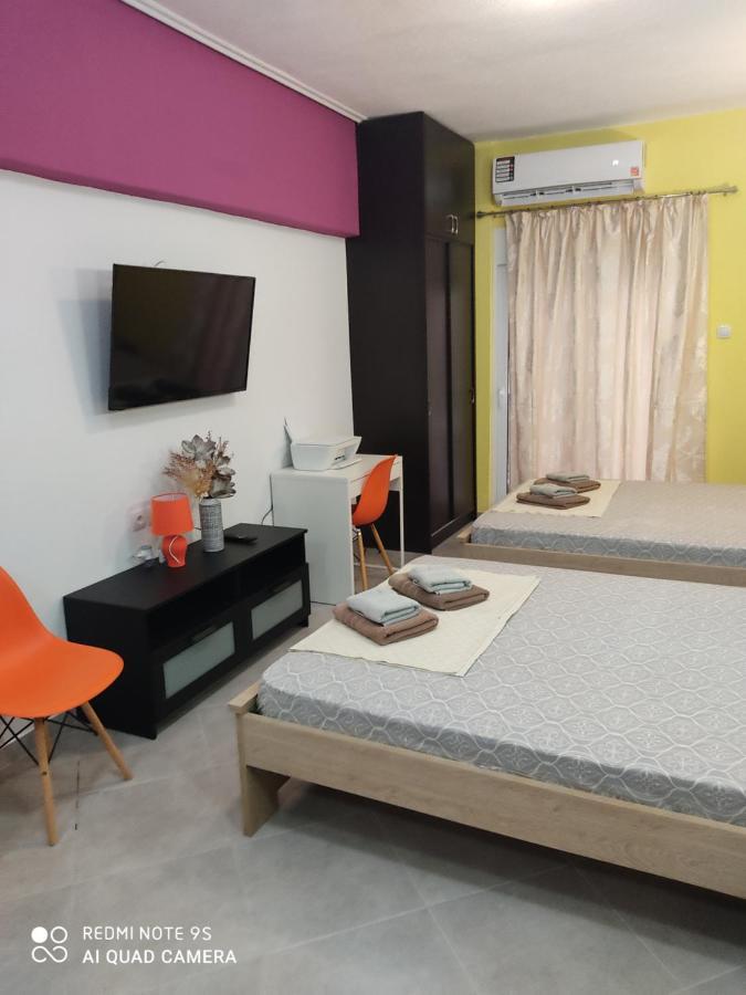 G M 2 Rooms Kentro In The Heart Of The City Larissa Exterior foto